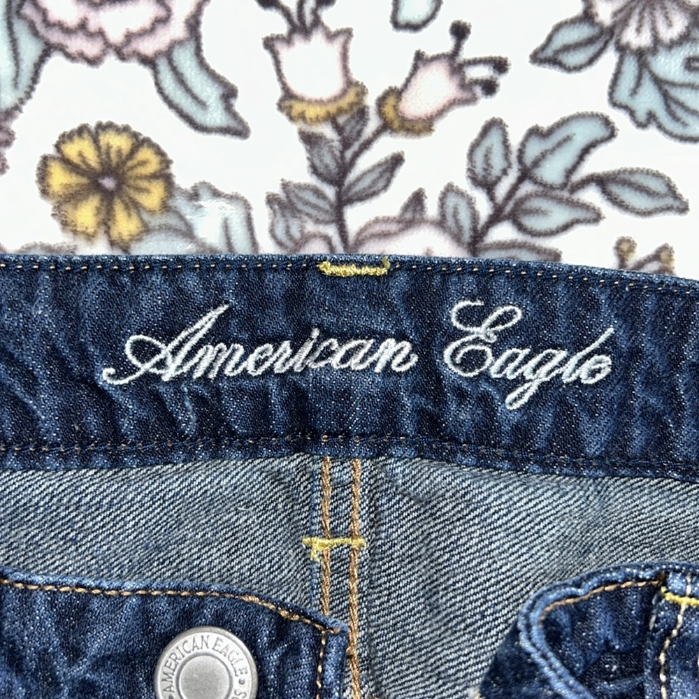 American Eagle 🦅 Shorts - Picture 2 of 9